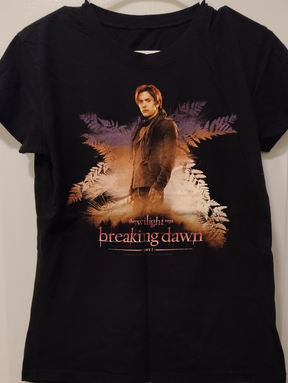 The Twilight Saga: Breaking Dawn Part 1 Graphic Tee - Black